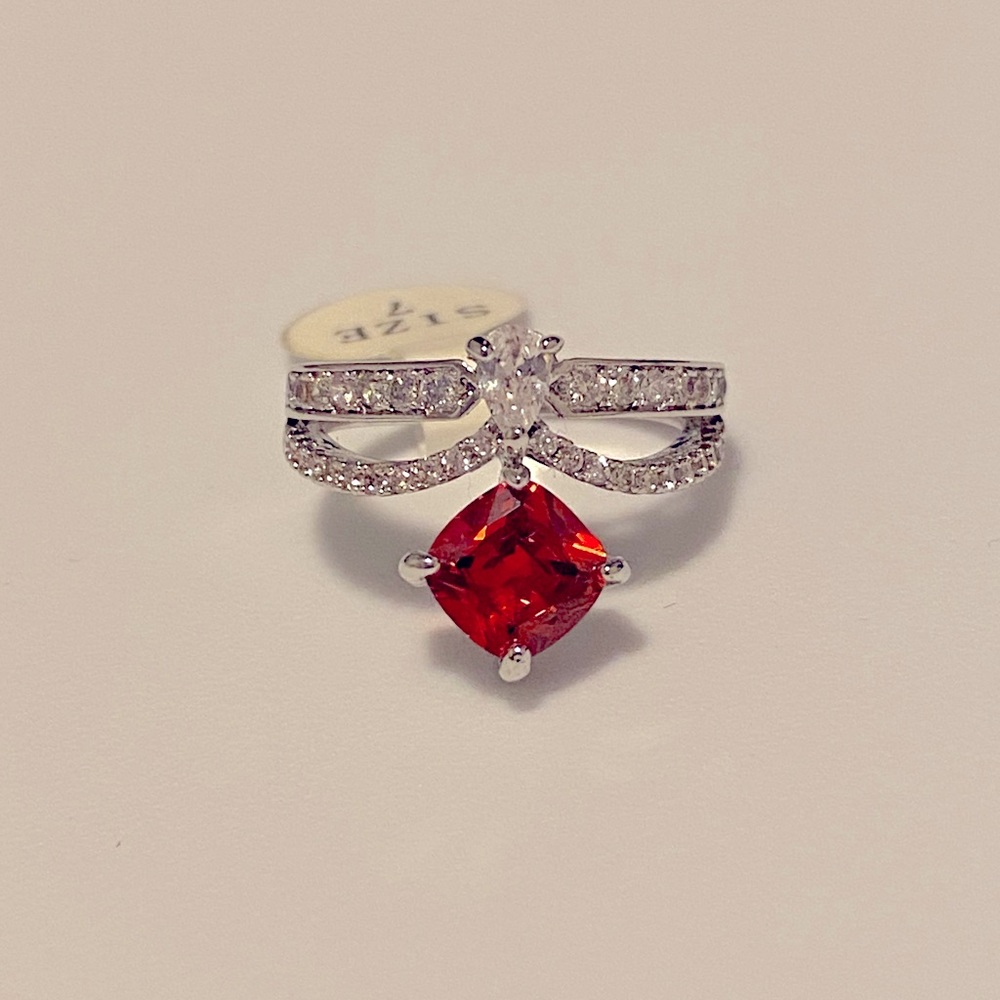 Fragrant Jewels Solitaire Scandal Ring - Size 7